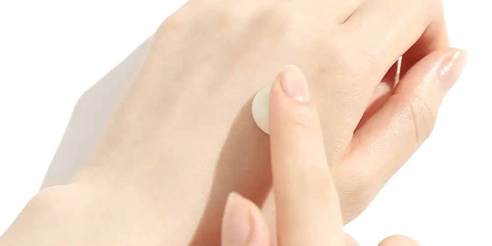 [눈멍이스티커] 라운드랩 자작나무 수분 선크림 50ml 1+1 기획 (+스티커 모음) (눈멍이 콜라보) 상세페이지 24
